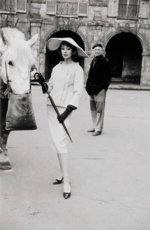 Эллиот Эрвитт.
Мода. 
1955.
Собрание Национального фонда современного искусства, Париж