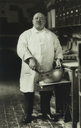 August Sander.
Pastrycook, 1928. 
Printed by Gunther Sander in 1979.
© Die Photographische Sammlung/SK Stiftung Kultur – August Sander Archiv, Cologne; RAO, Moscow, 2013.
/ Сourtesy Galerie Priska Pasquer Cologne
