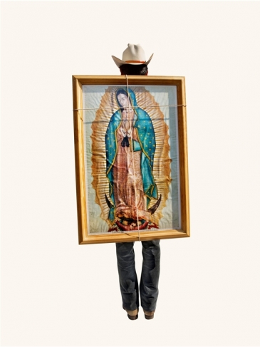 Alinka Echeverria.
From the ‘The Road to Tepeyac’ series. 2010.
Archival pigment print.
Courtesy of the artist