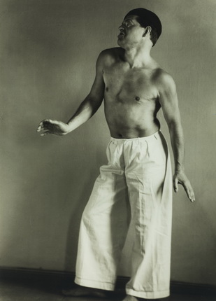 August Sander.
Raoul Hausmann as Dancer, 1929.
Printed by Gunther Sander in 1974.
© Die Photographische Sammlung/SK Stiftung Kultur – August Sander Archiv, Cologne; RAO, Moscow, 2013.
/ Сourtesy Galerie Priska Pasquer Cologne