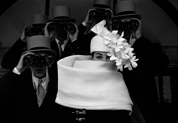 Frank Horvat.
Givenchy Hat. For JDM.
Paris, France, 1958.
© Frank Horvat