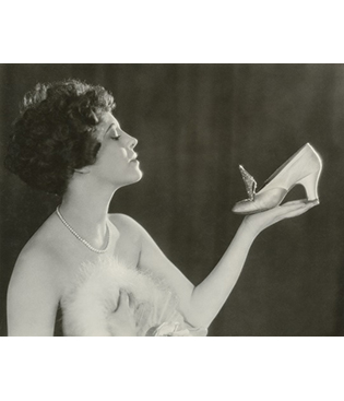 Les Années folles. Фотография, костюмы и обувь из коллекции Shoe Icons