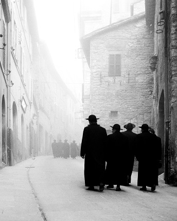 Элио Чиол.
Улица Портика.
Ассизи, 1958.
© Элио Чиол